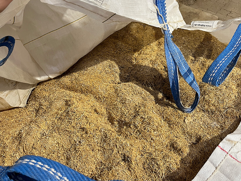 Træspåner med høj sugeevne i bigbag.